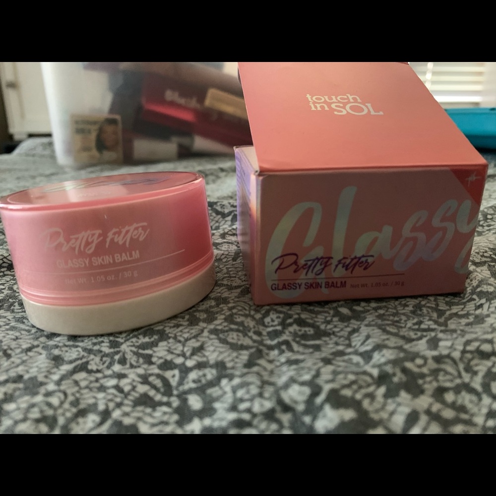 Pretty Filter Glassy Skin Balm